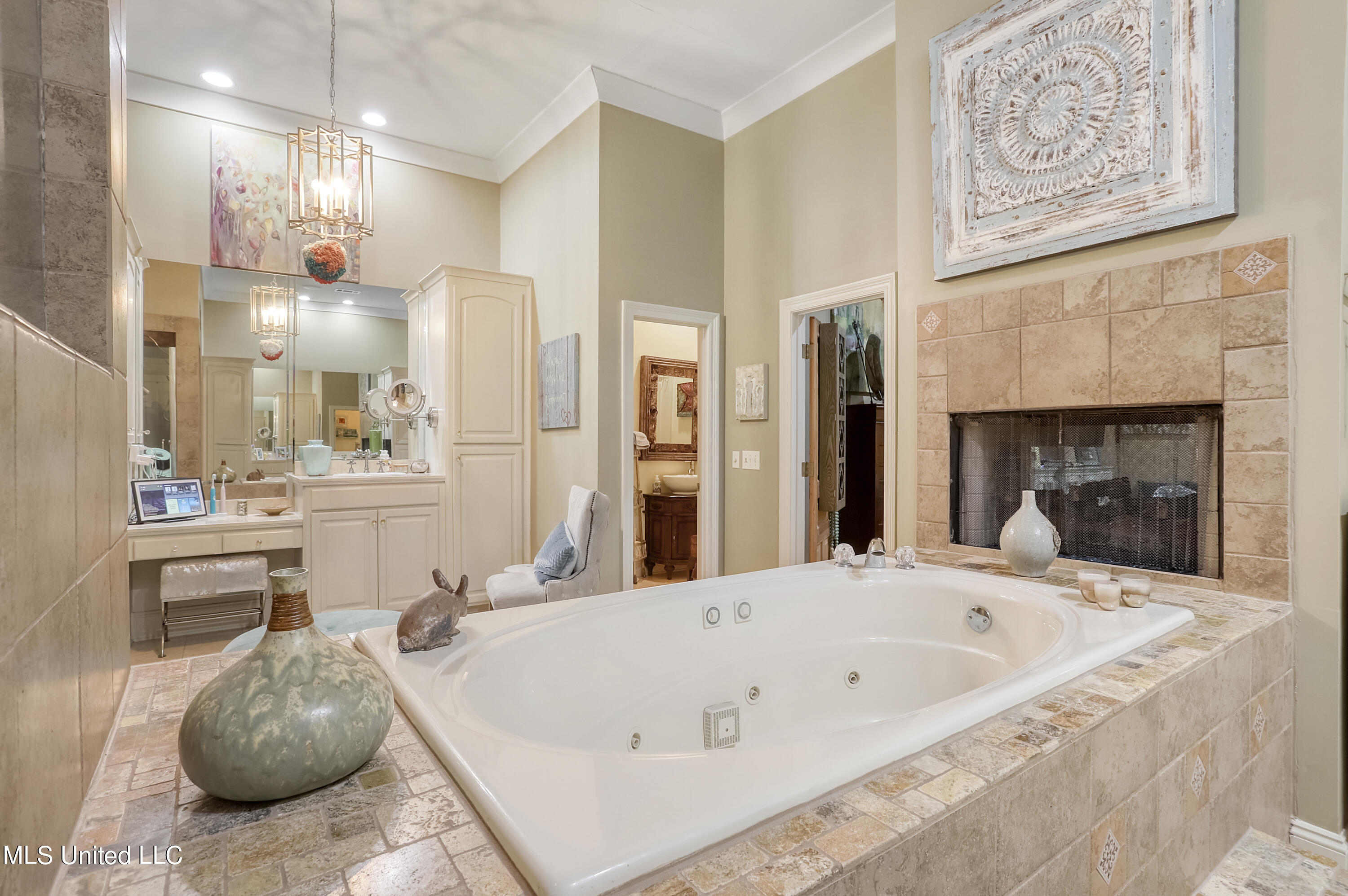 528 Heatherstone Court