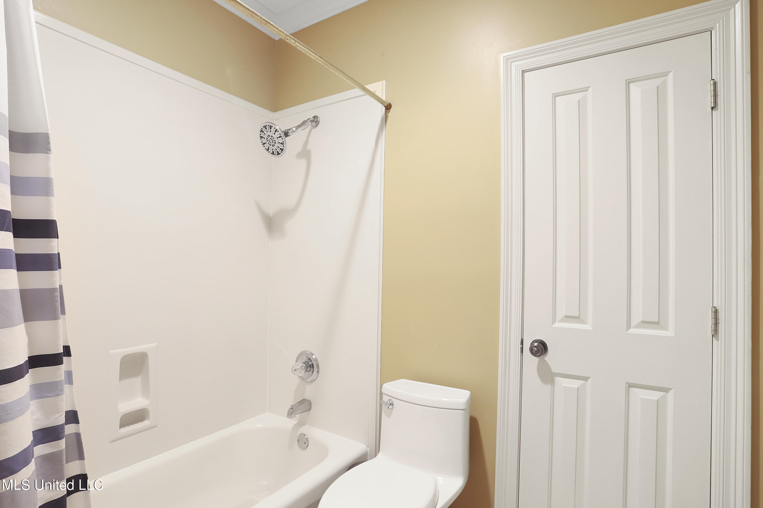 528 Heatherstone Court
