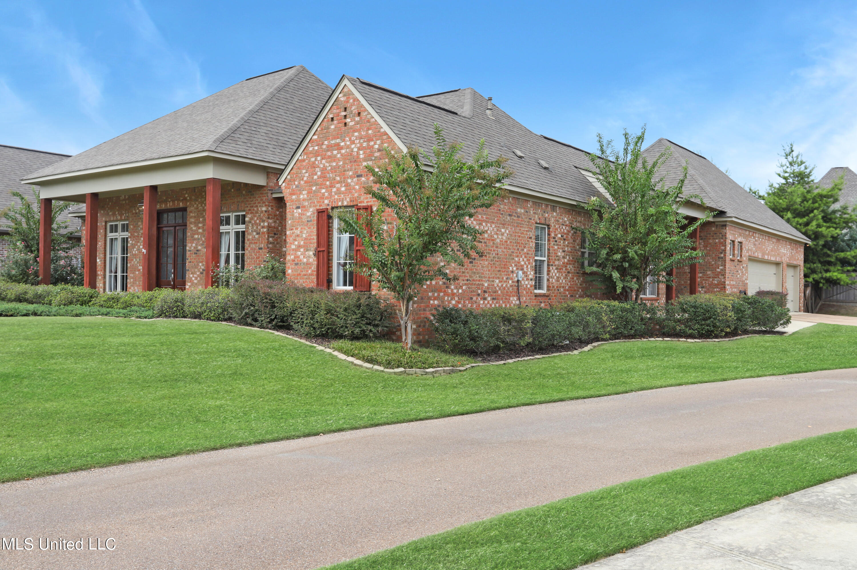 122 Fontanelle Boulevard