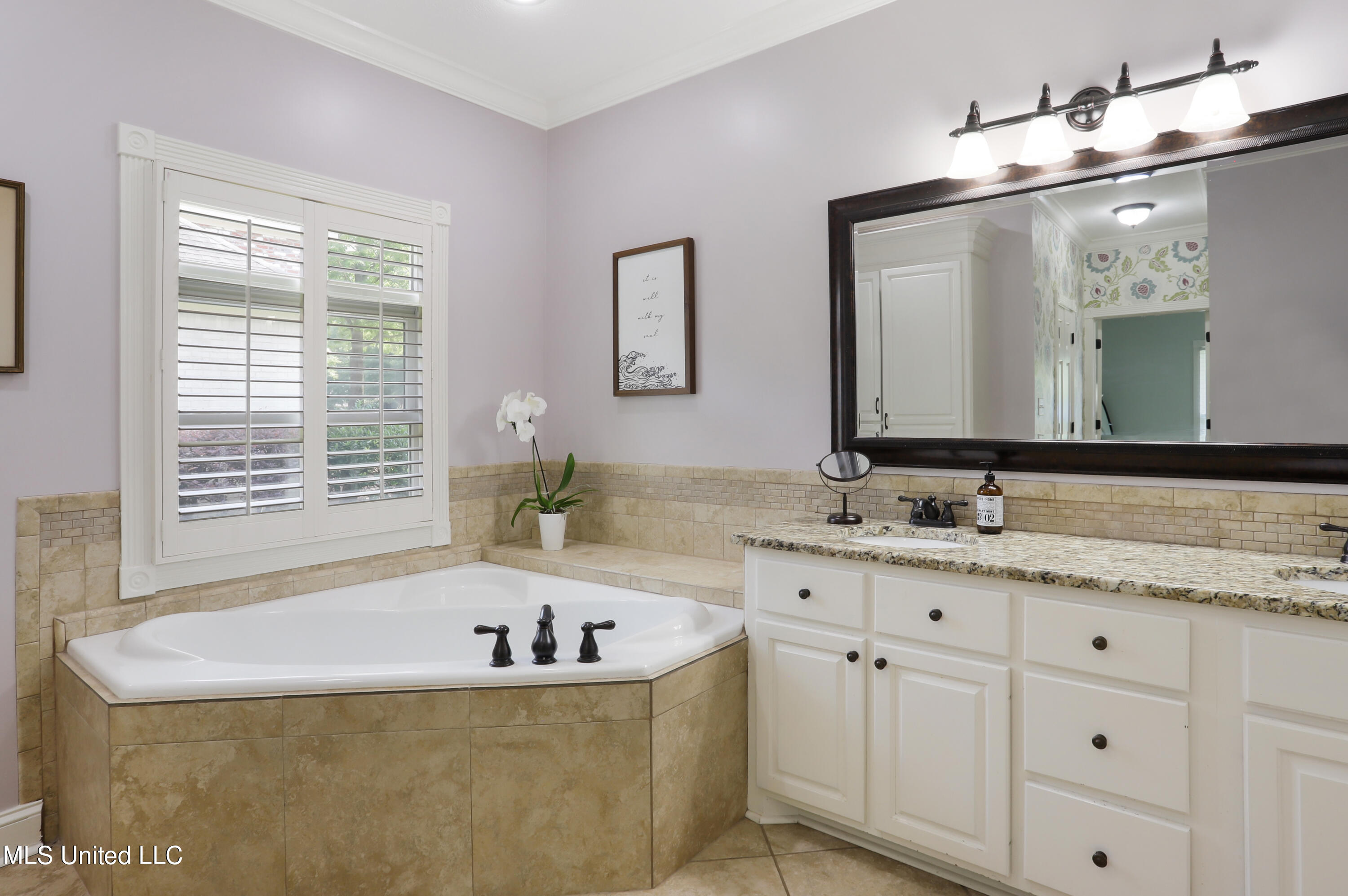 226 Hickory Glen