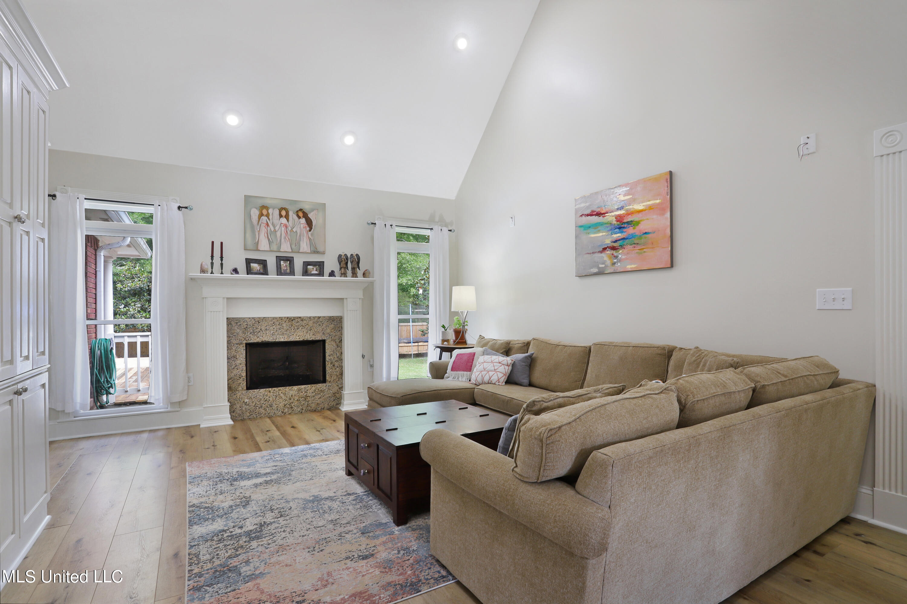 226 Hickory Glen