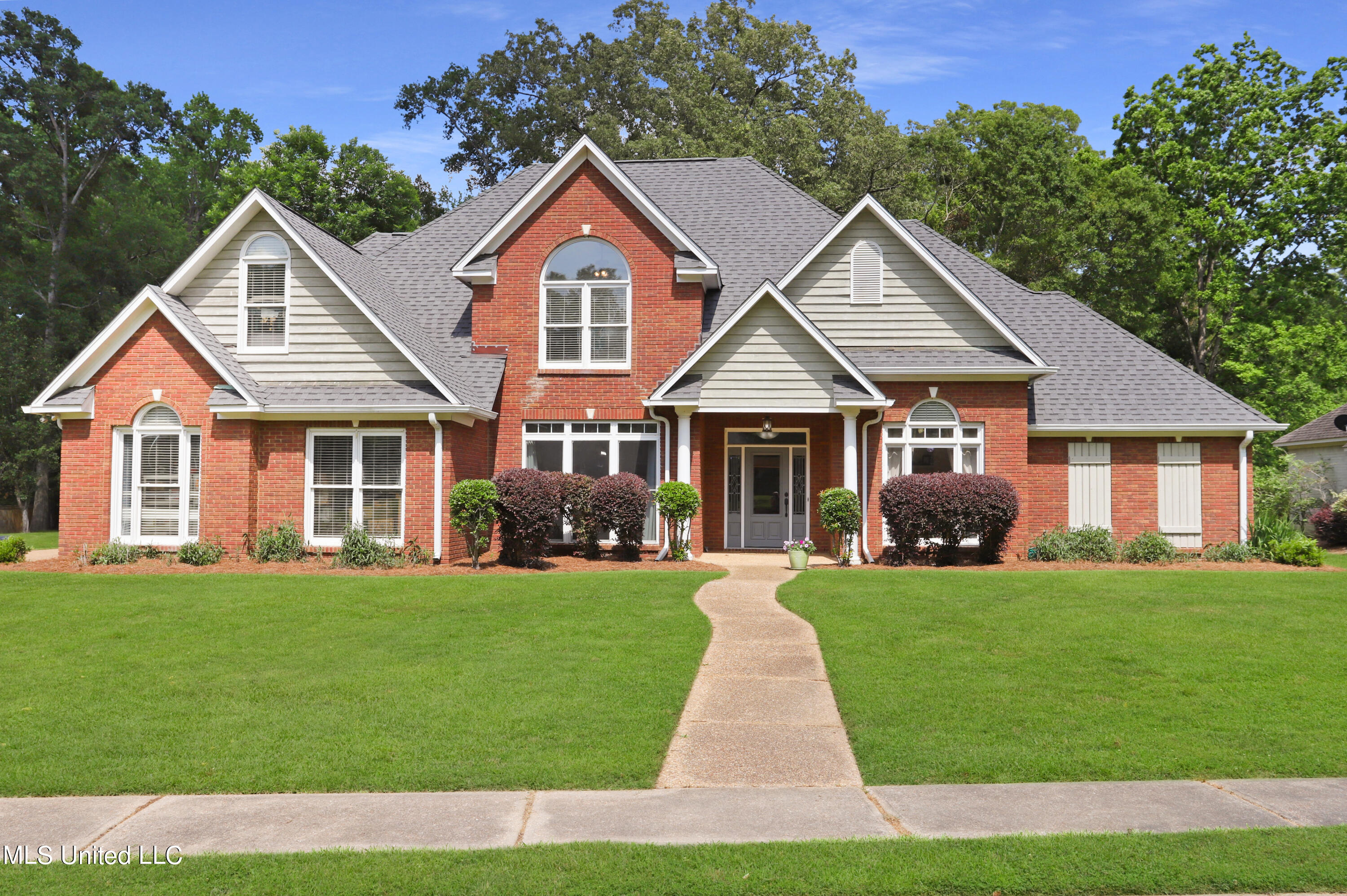 226 Hickory Glen
