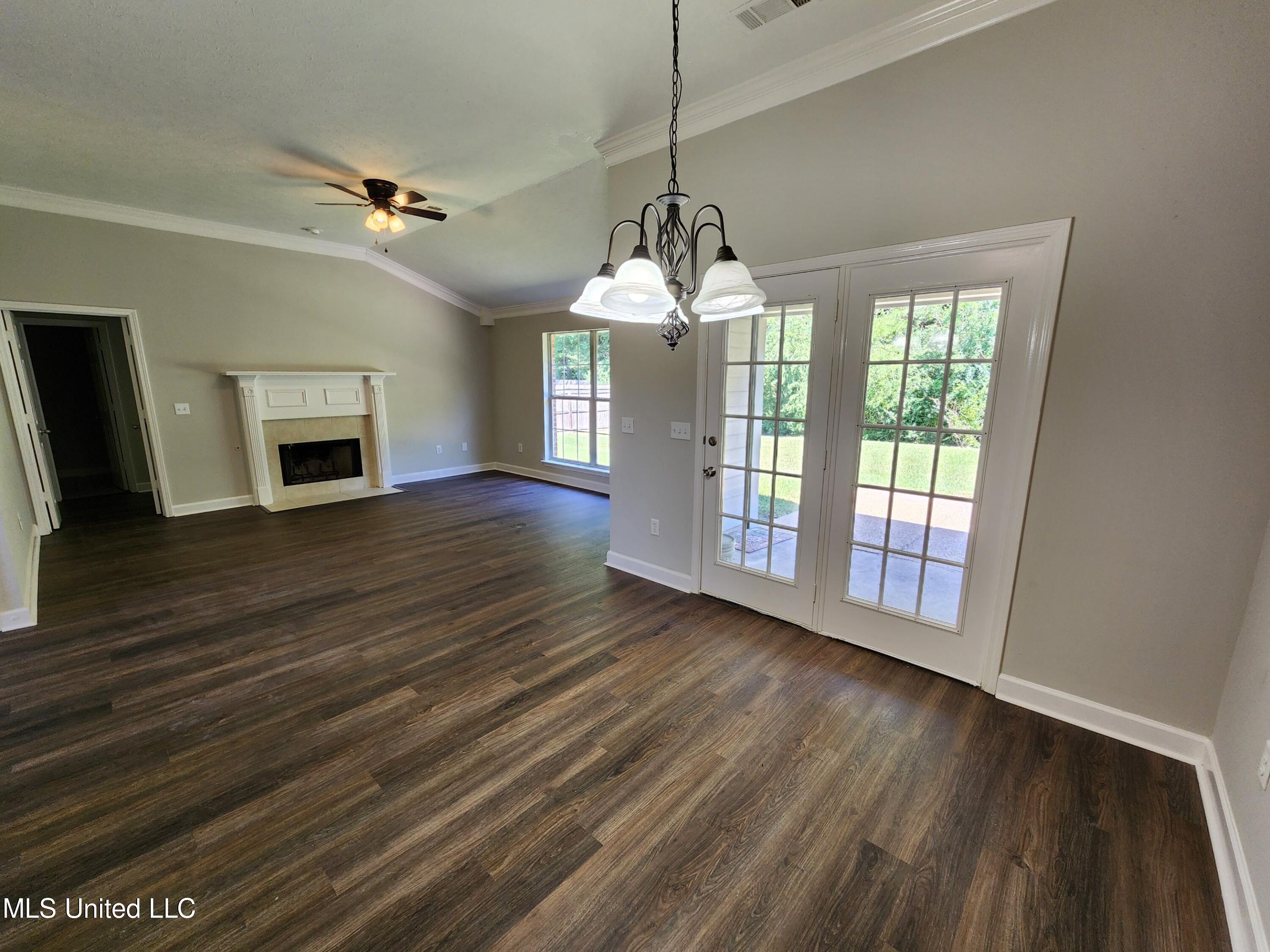 603 Southern Oaks Drive