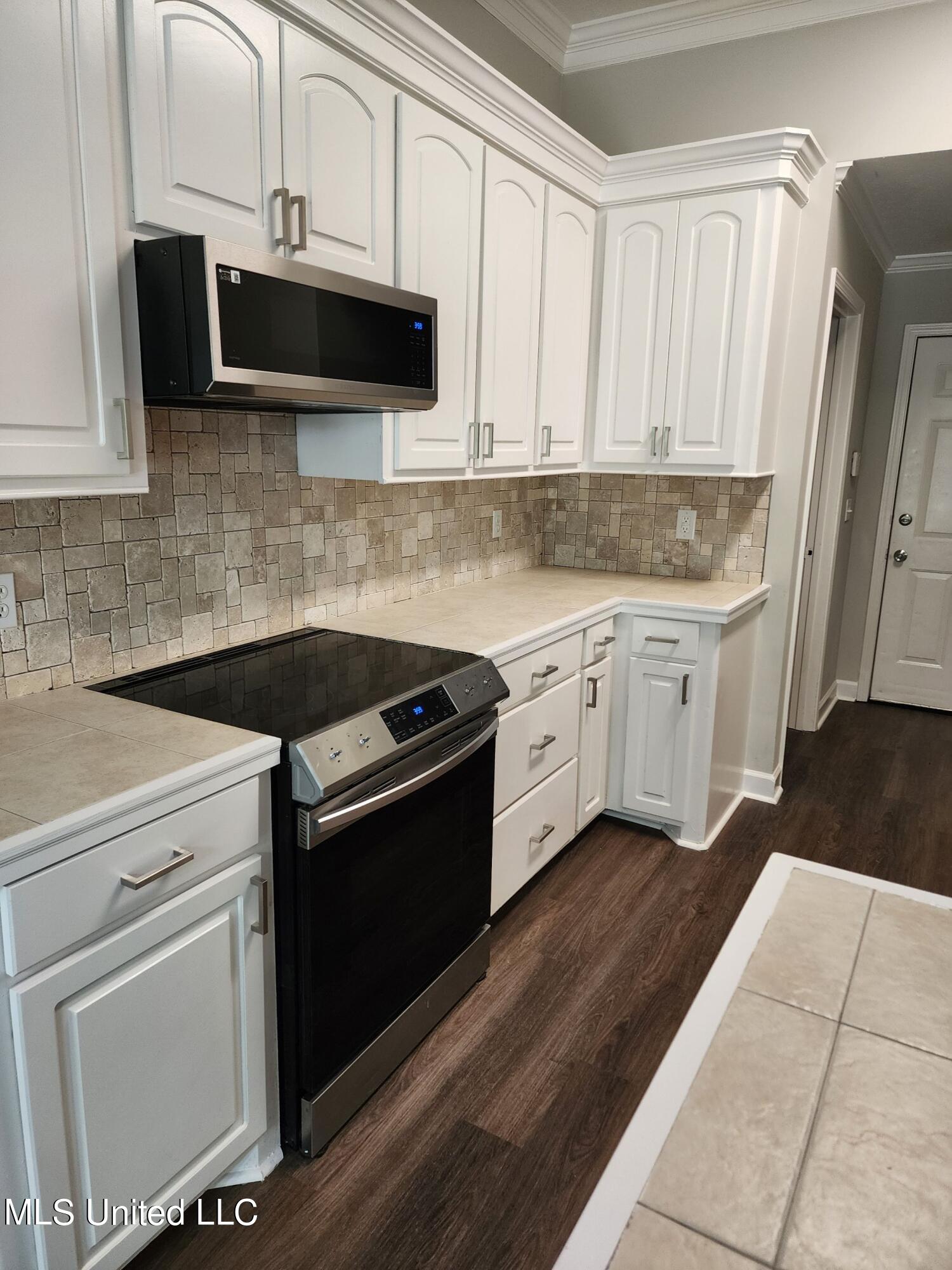 603 Southern Oaks Drive