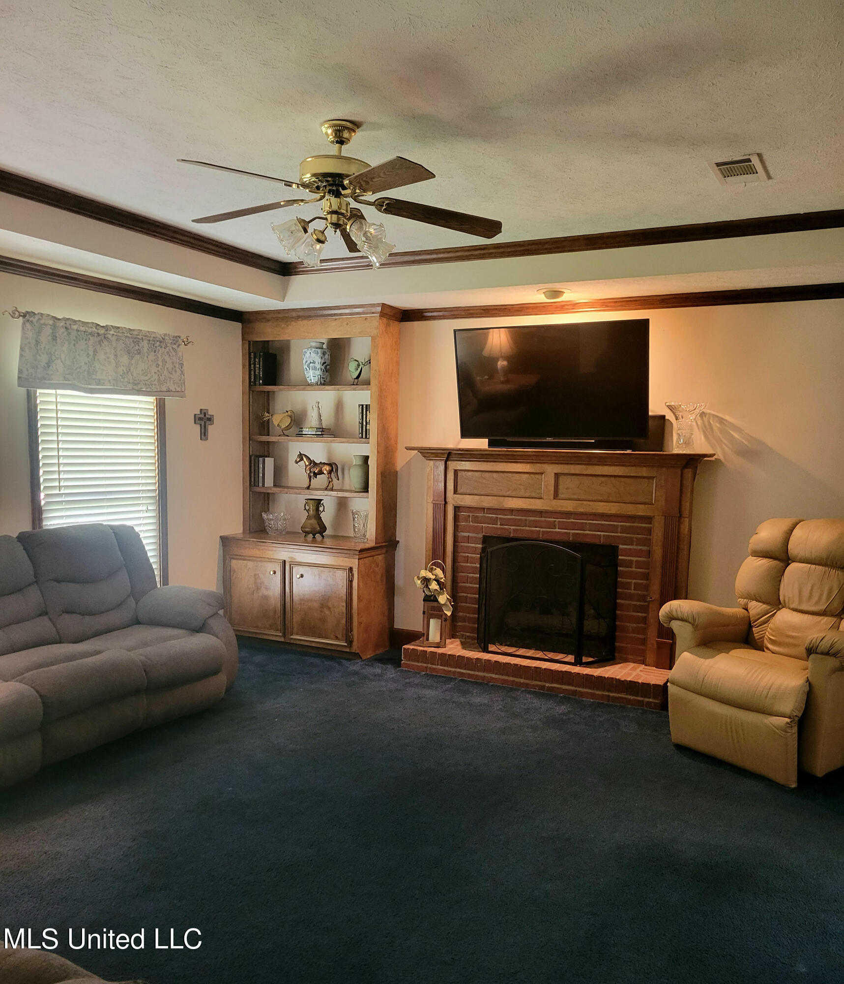 401 Hawthorne Drive