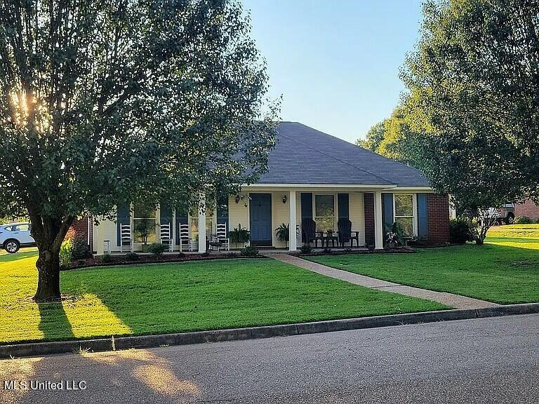 401 Hawthorne Drive