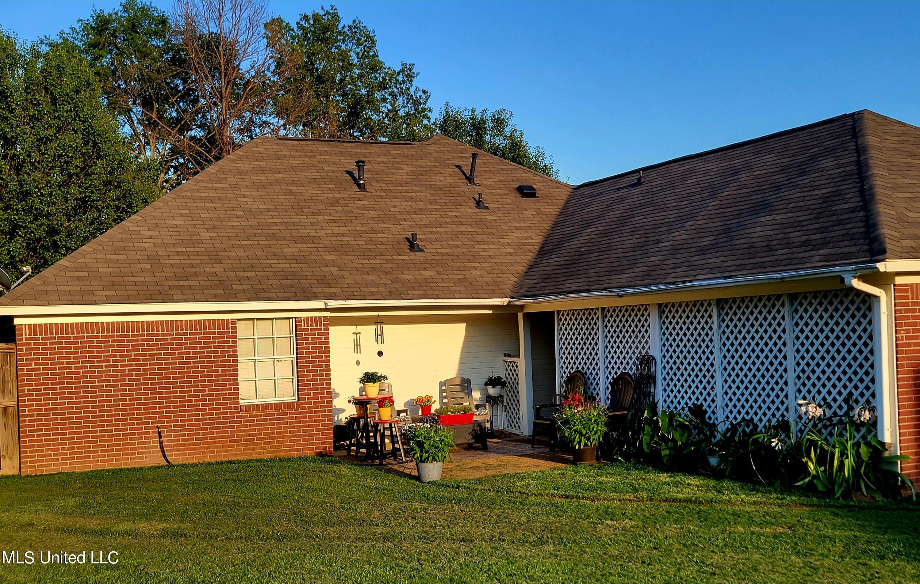 401 Hawthorne Drive