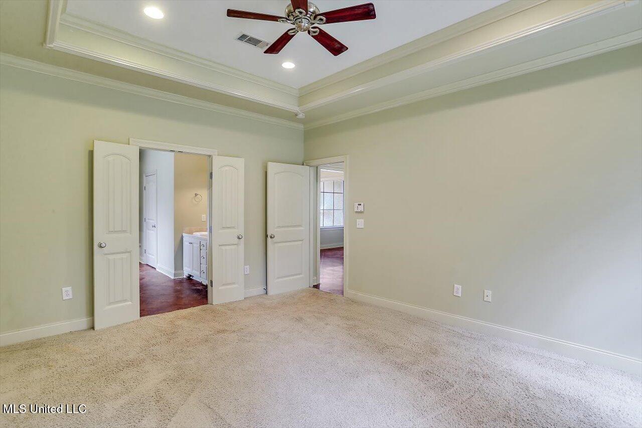 400 Castlewoods Boulevard