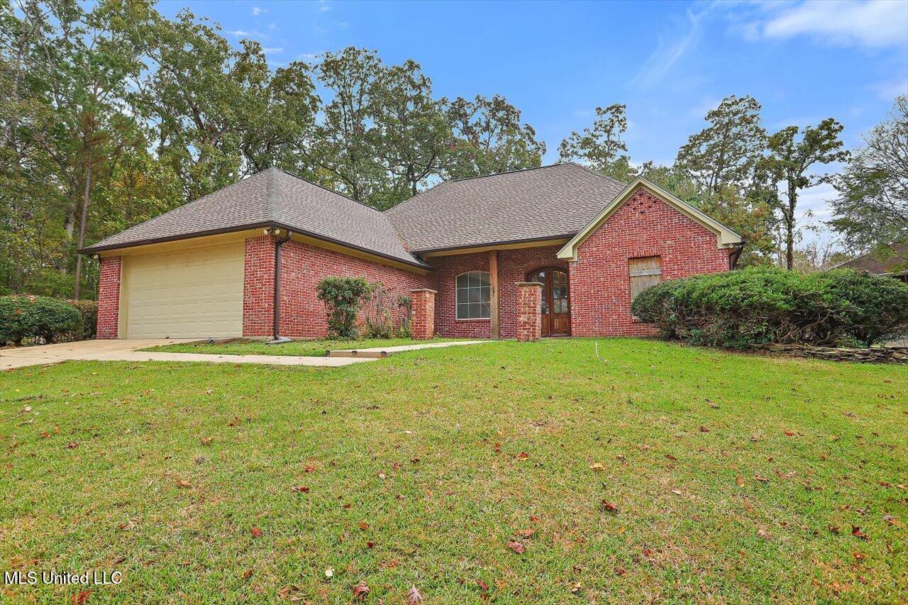400 Castlewoods Boulevard