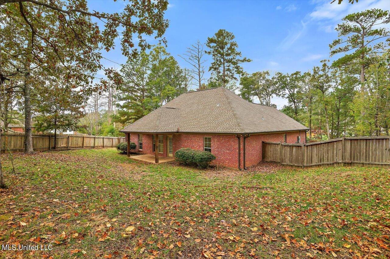 400 Castlewoods Boulevard