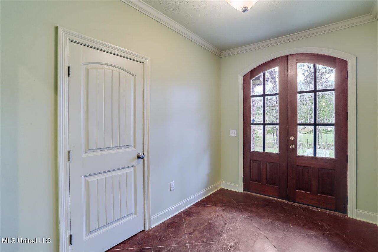 400 Castlewoods Boulevard