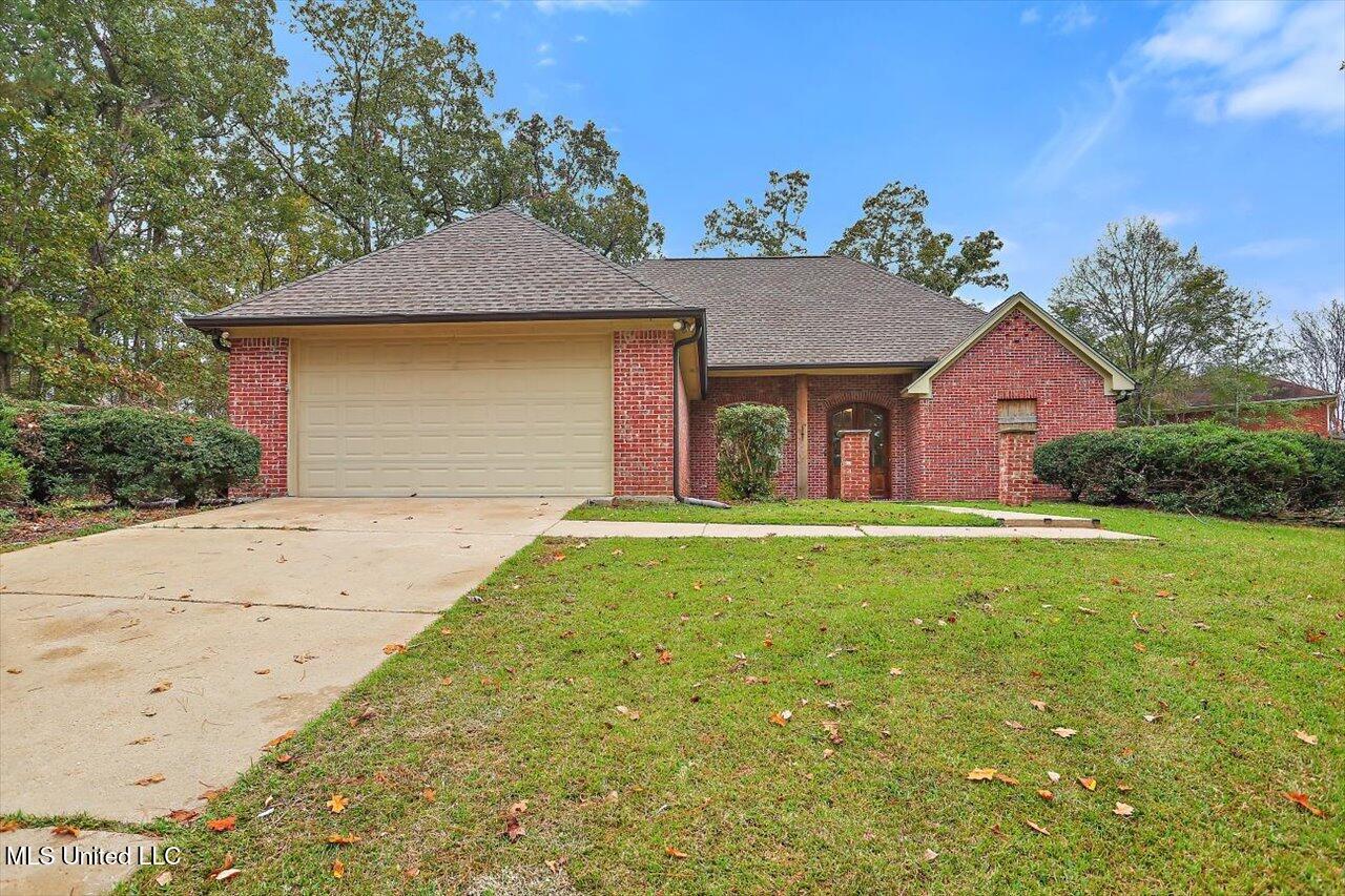 400 Castlewoods Boulevard