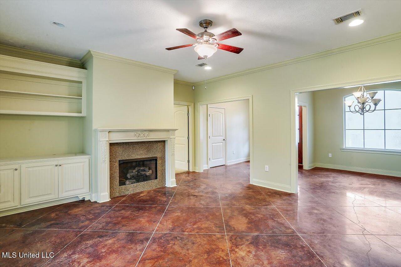 400 Castlewoods Boulevard