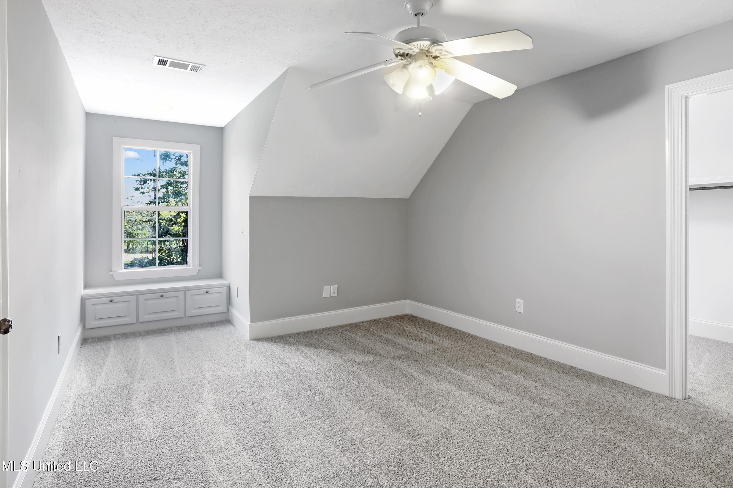 154 E Annandale Parkway E Parkway