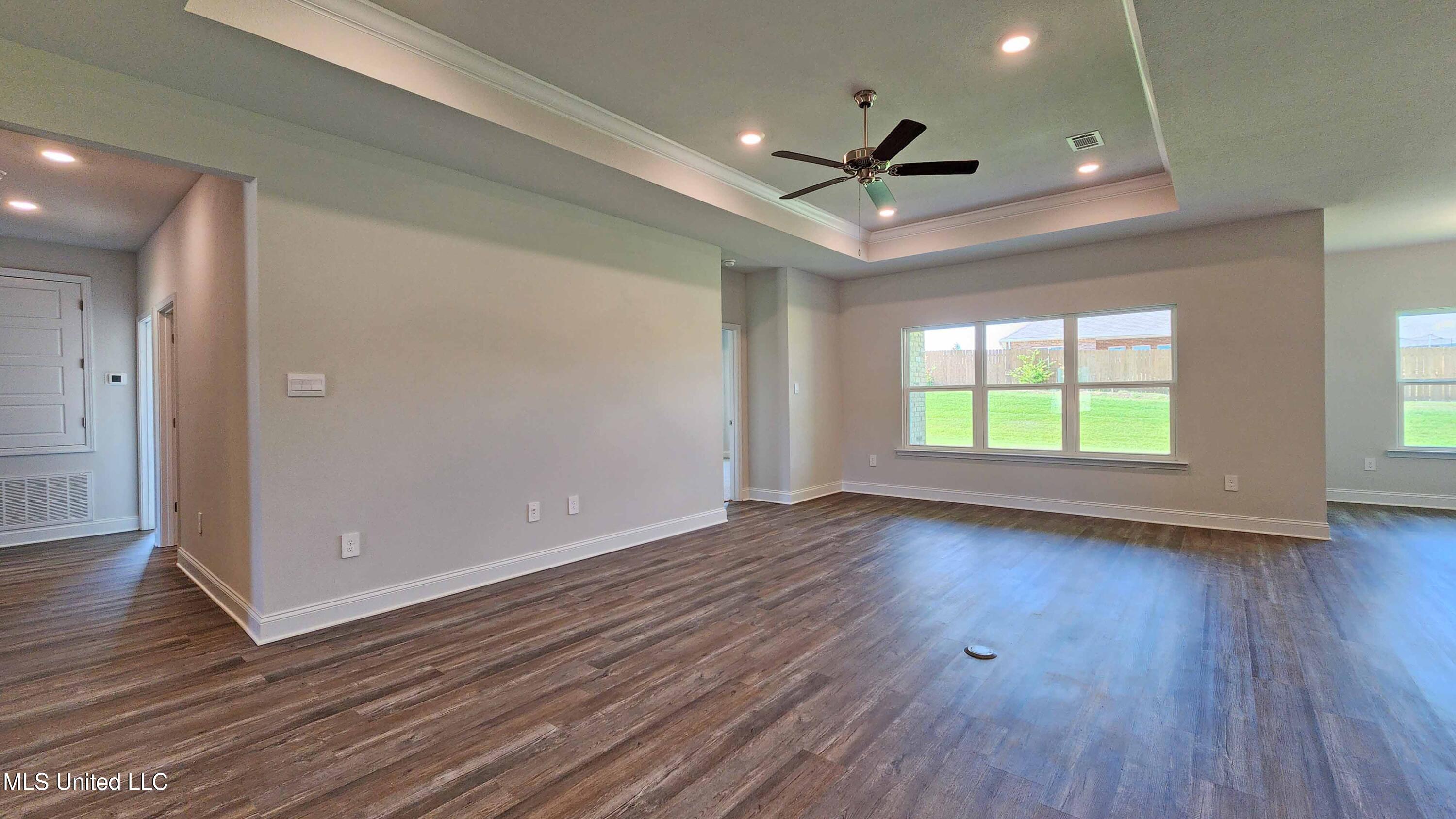 117 Horseshoe Boulevard