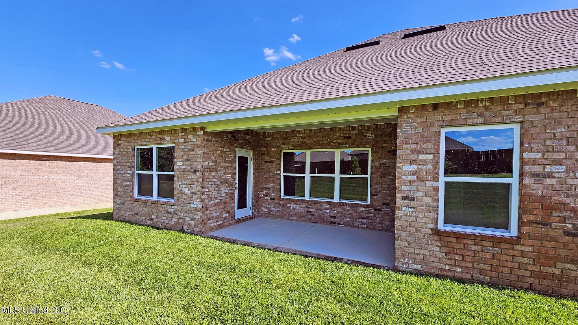 117 Horseshoe Boulevard