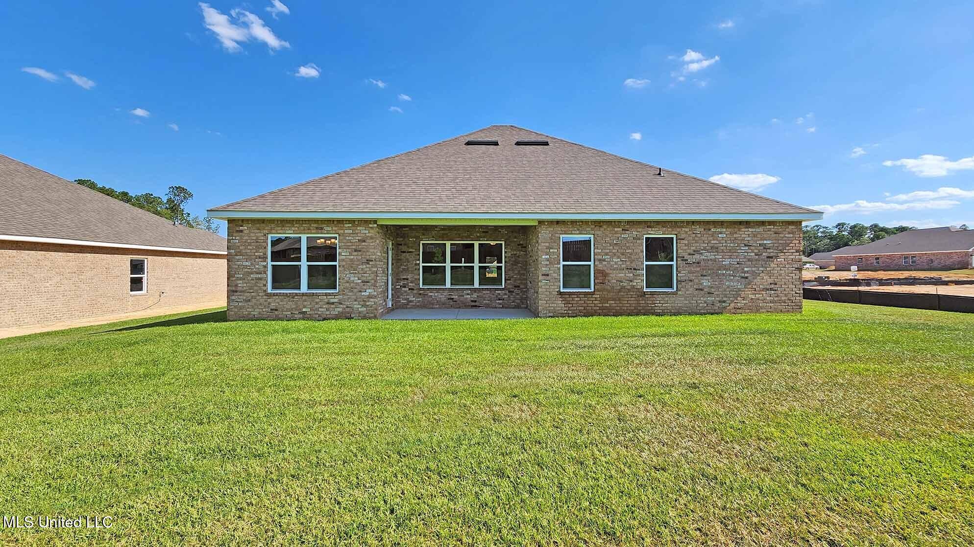 117 Horseshoe Boulevard
