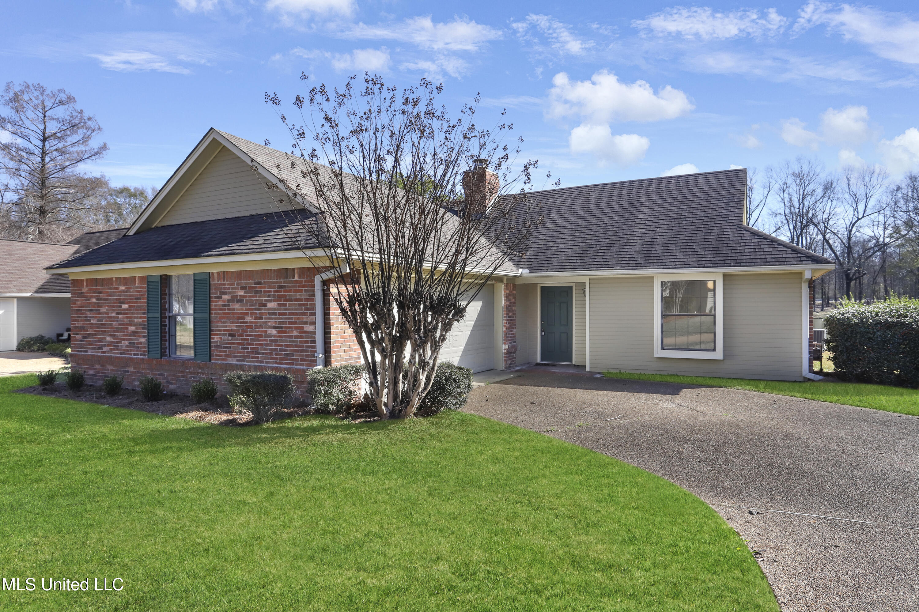 541 Bedford Circle