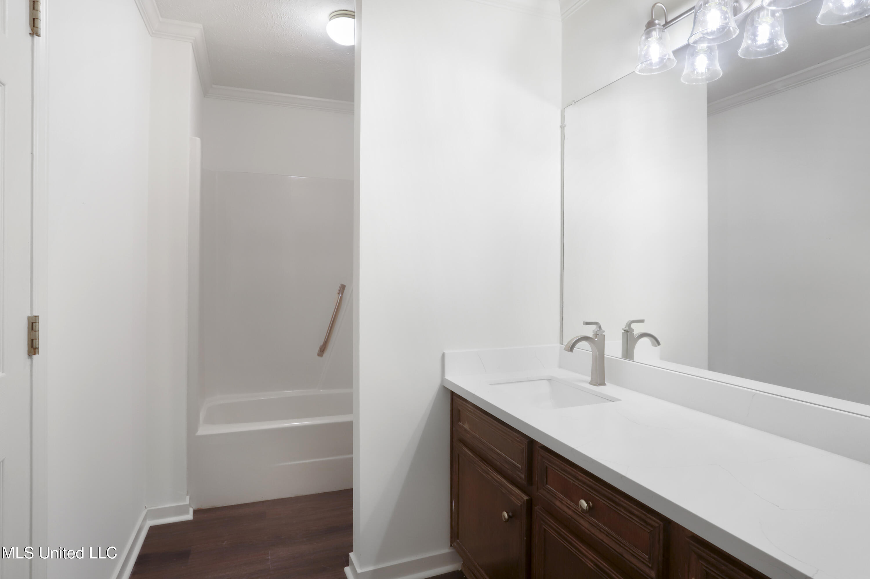 541 Bedford Circle