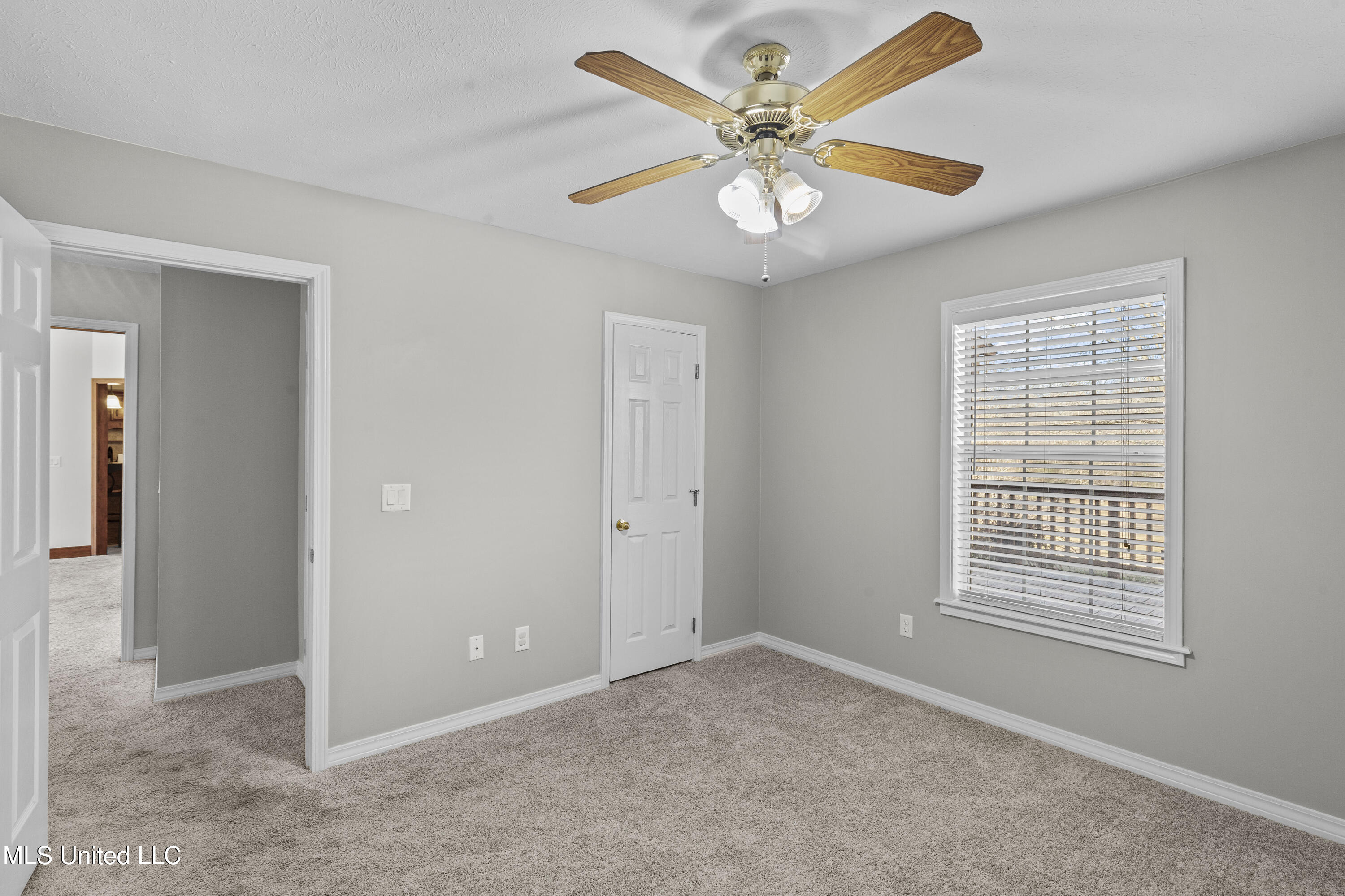 556 Countryside Place