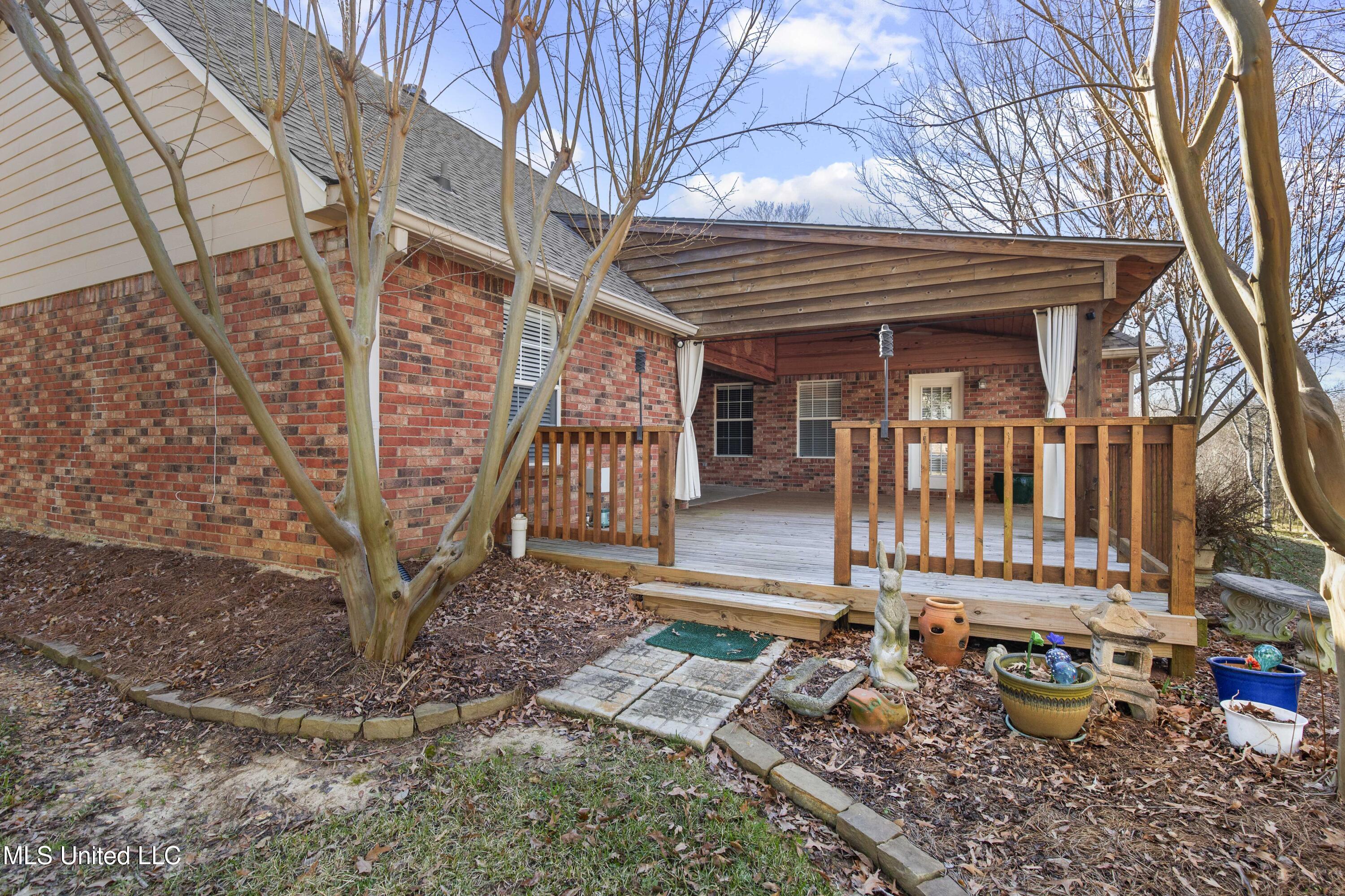 556 Countryside Place