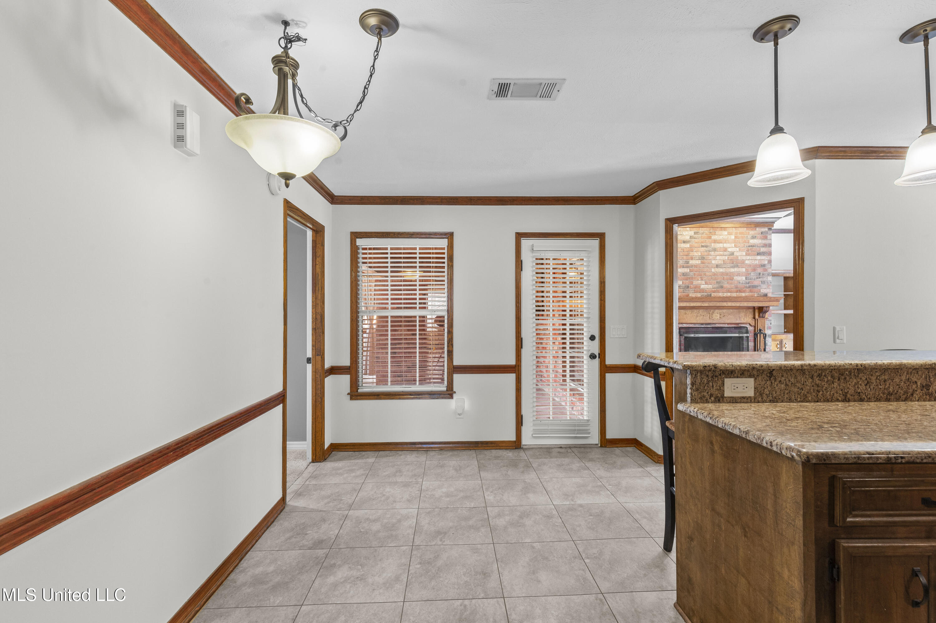 556 Countryside Place