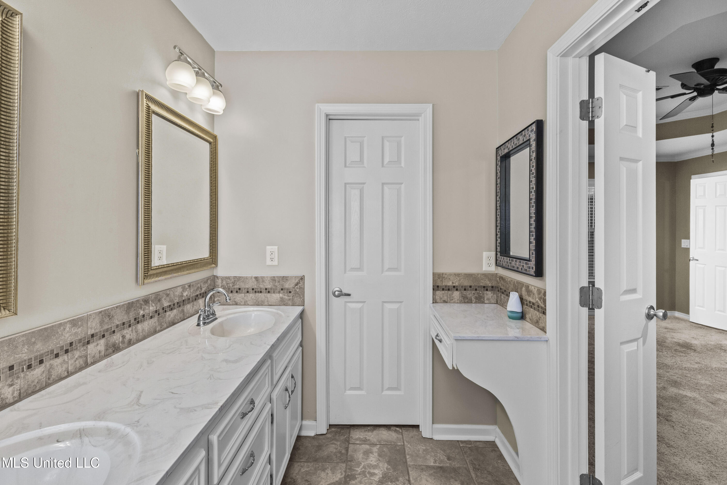 556 Countryside Place