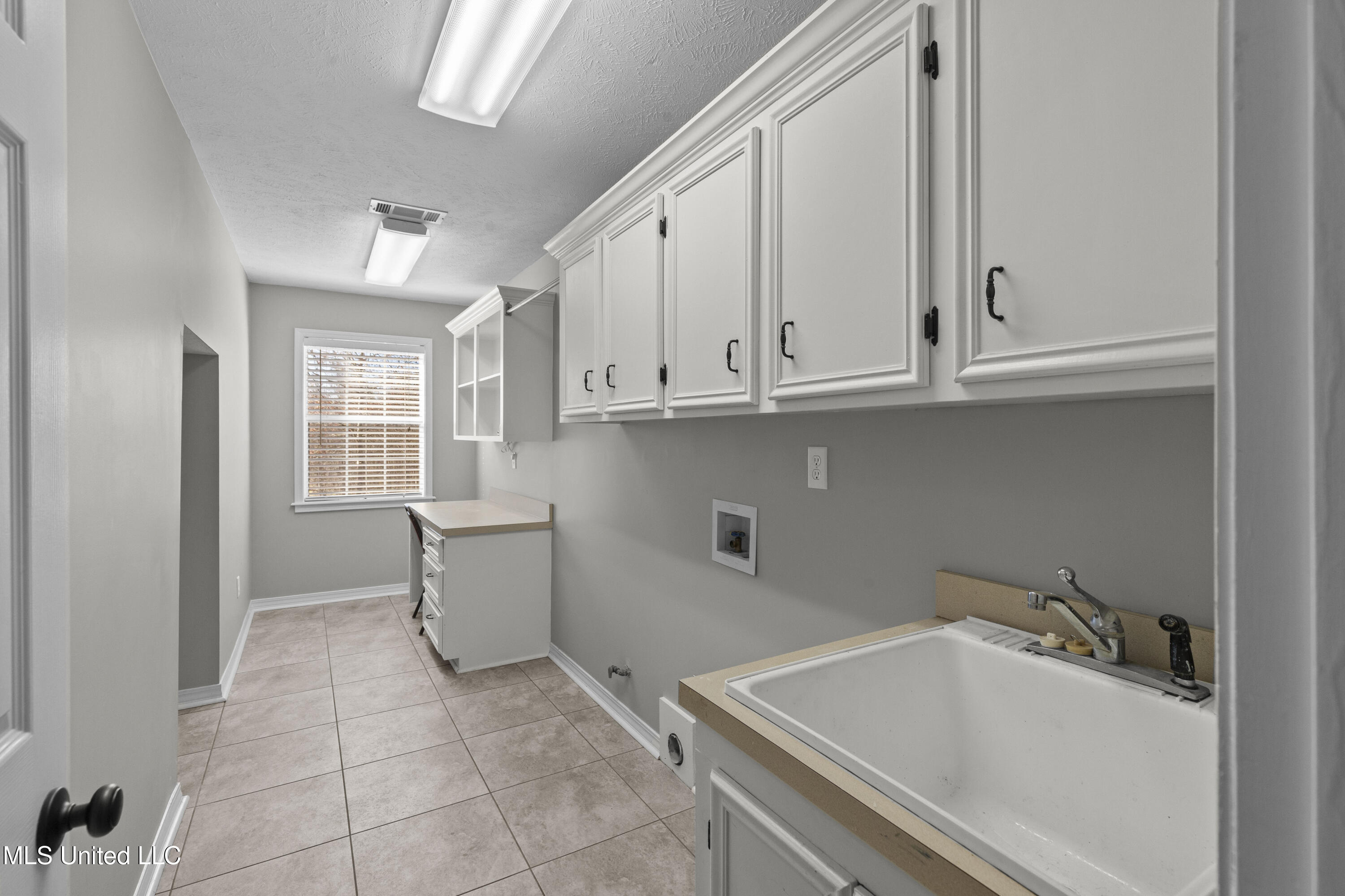 556 Countryside Place