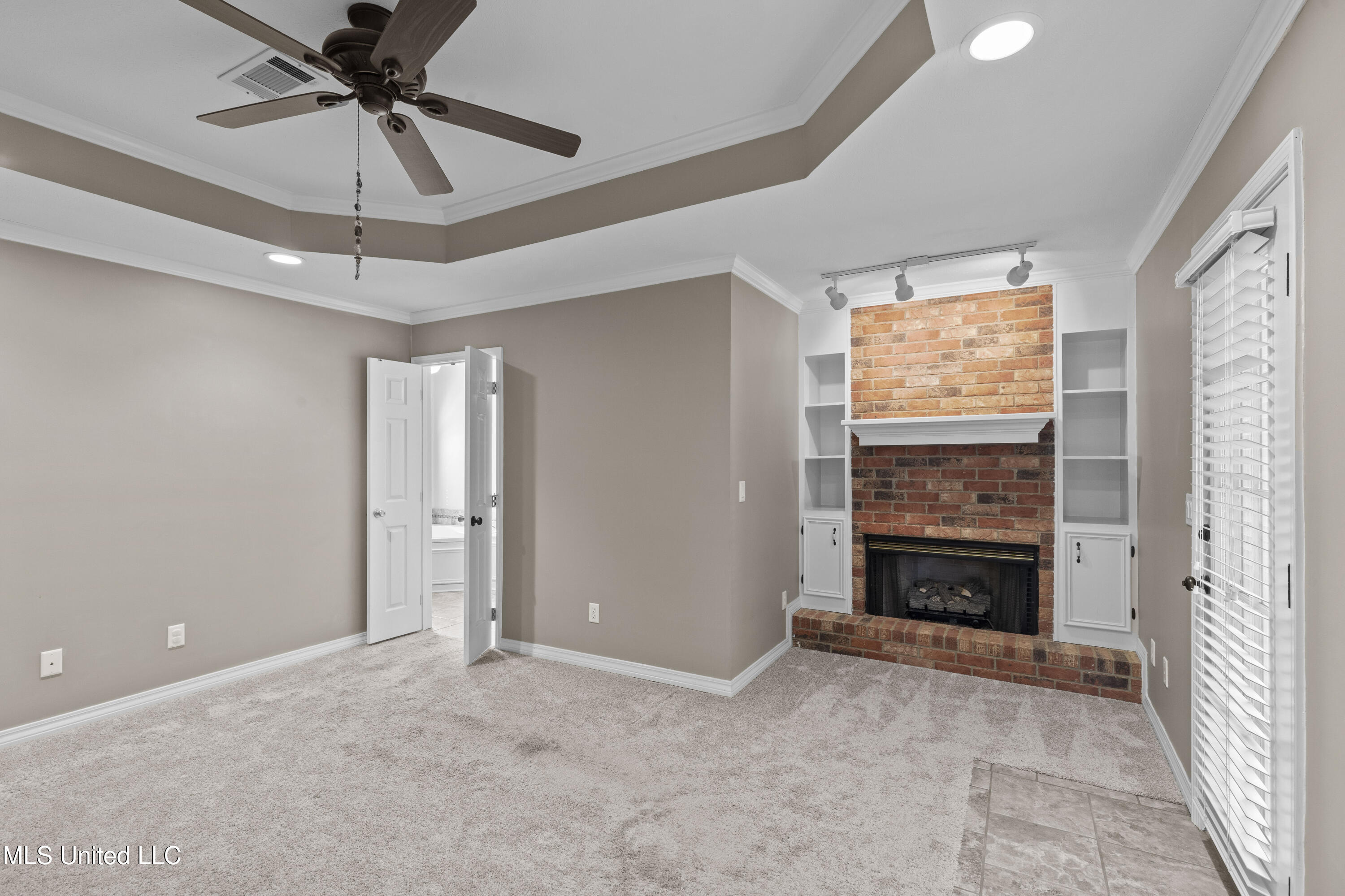 556 Countryside Place