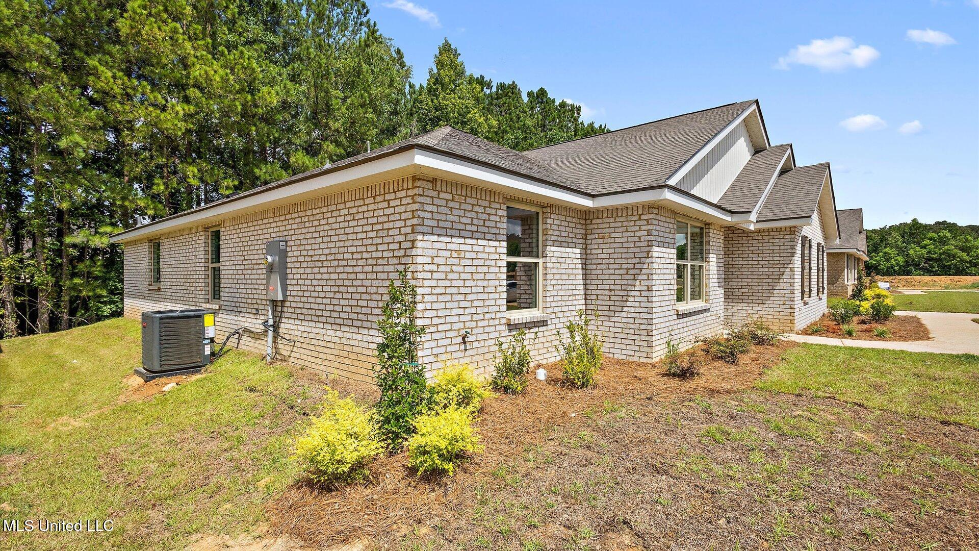 212 Raulston Drive