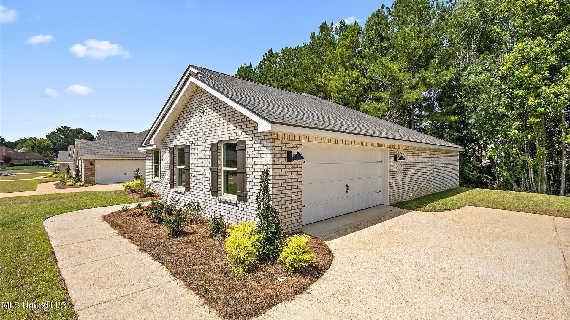 212 Raulston Drive