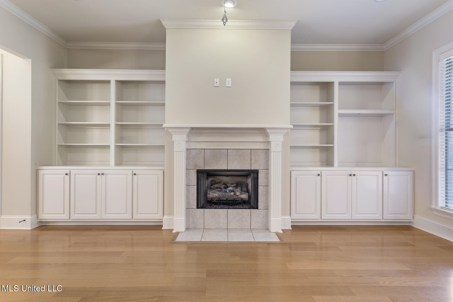 211 Lake Harbour Landing