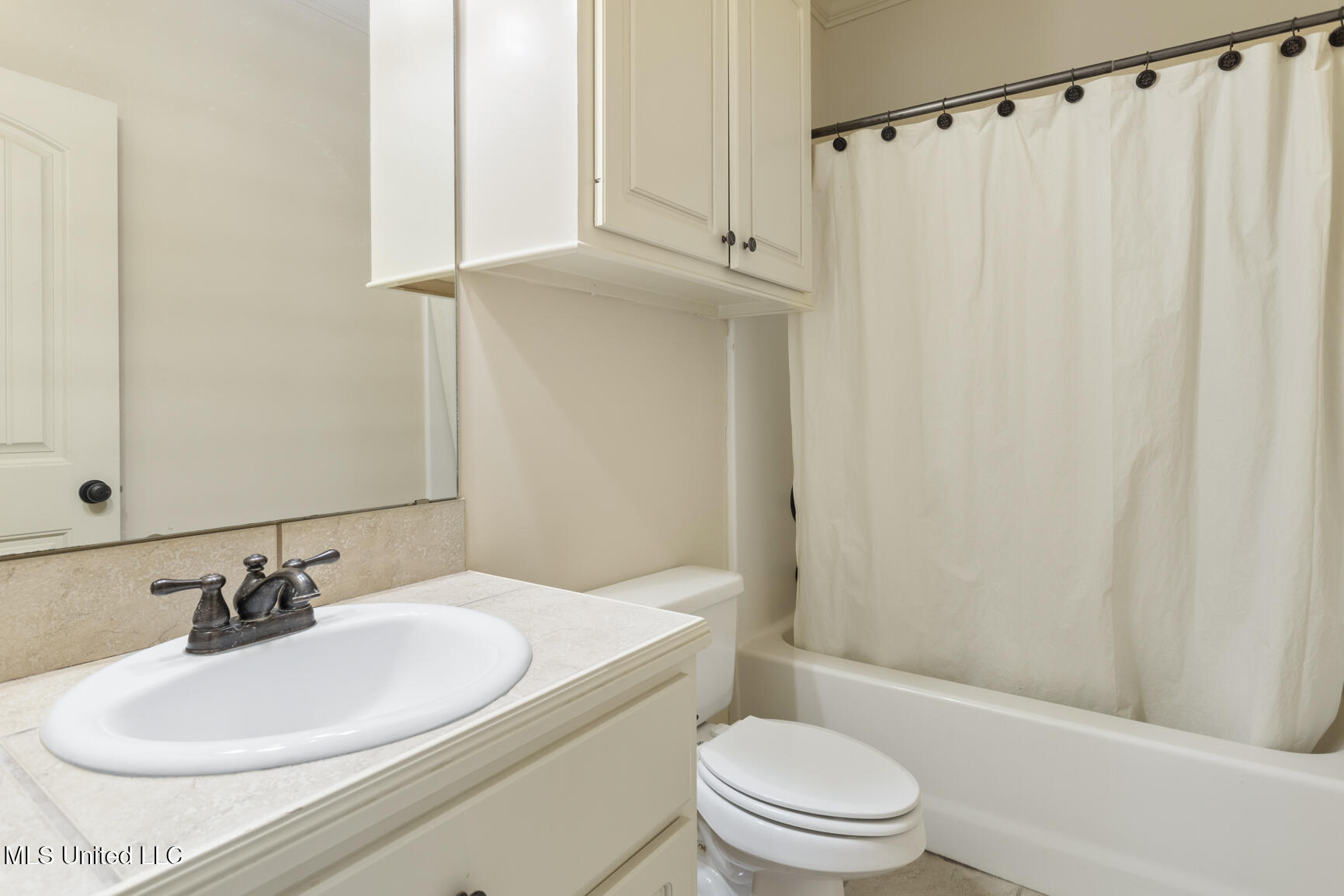 211 Lake Harbour Landing