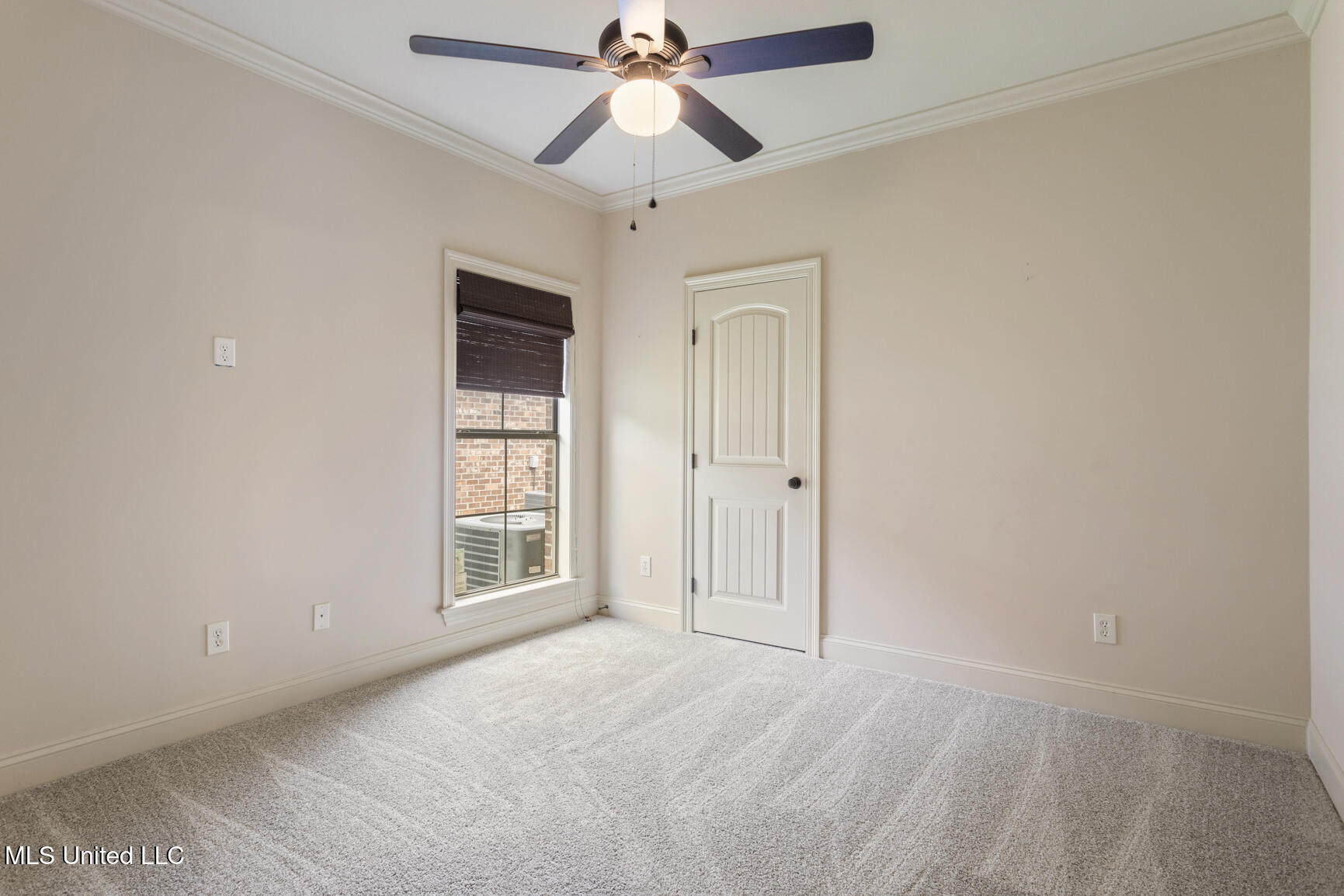 211 Lake Harbour Landing