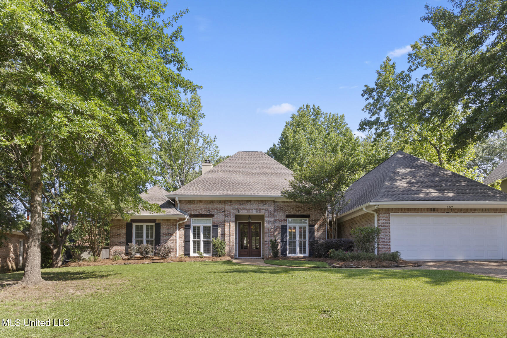 307 Hunters Crest