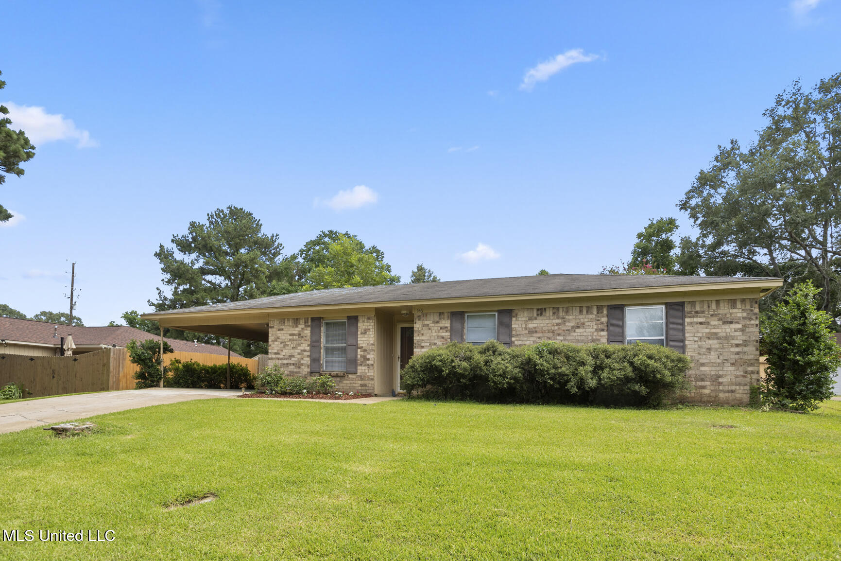 546 Hunters Creek Circle