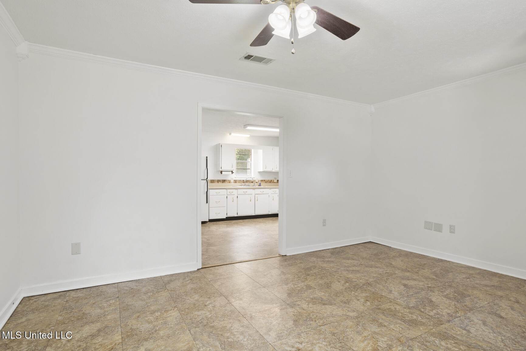 546 Hunters Creek Circle