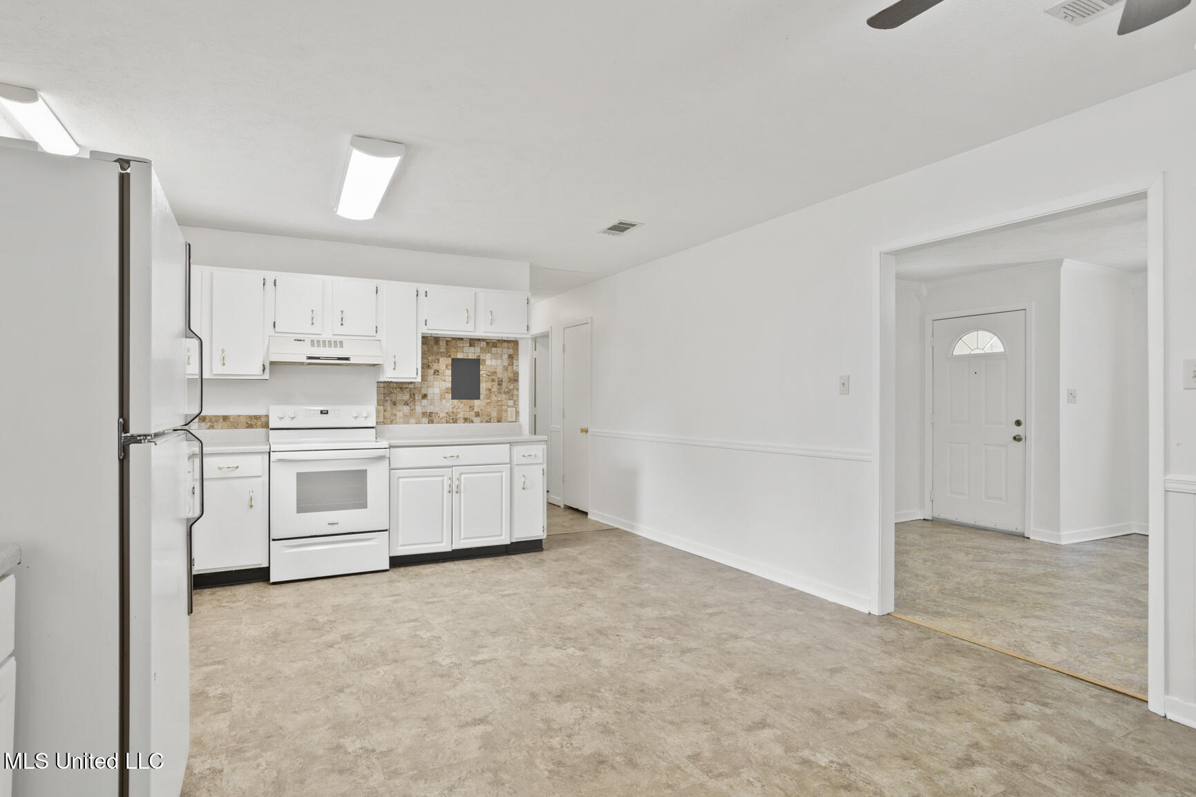 546 Hunters Creek Circle