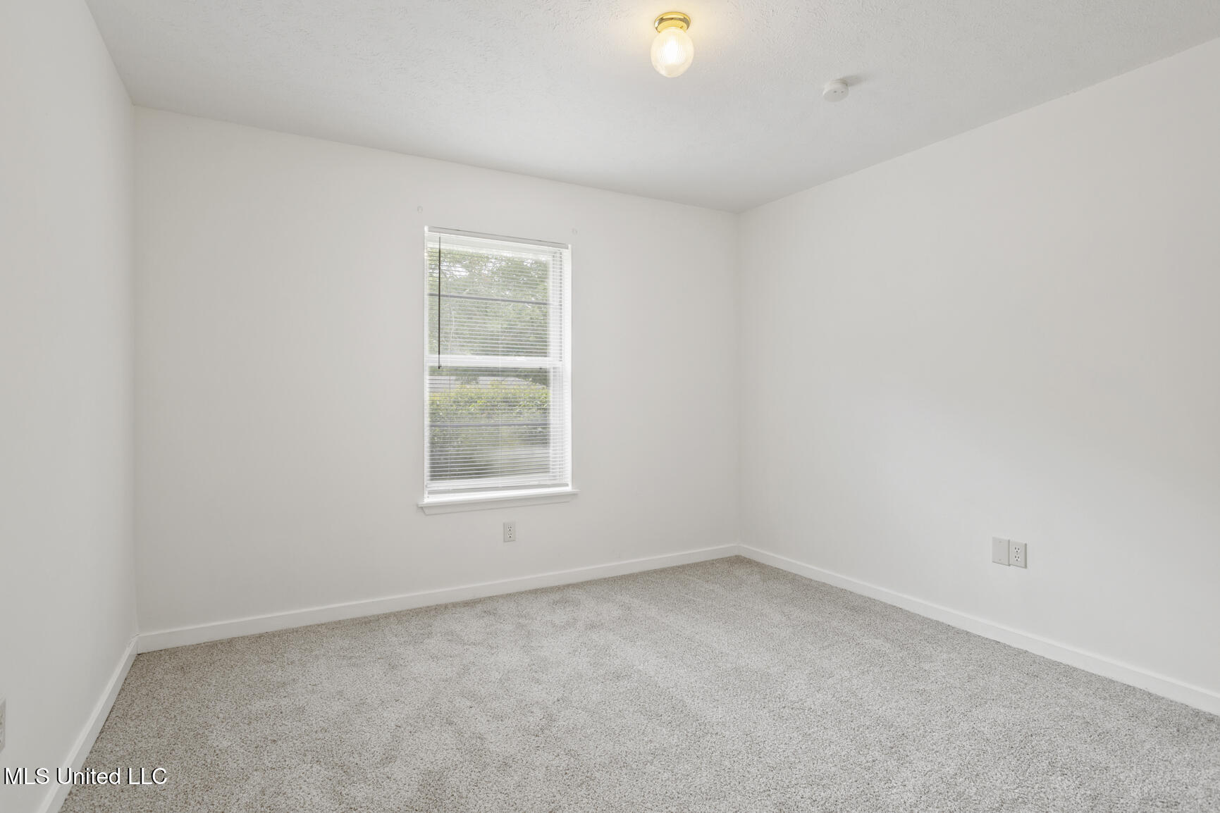 546 Hunters Creek Circle