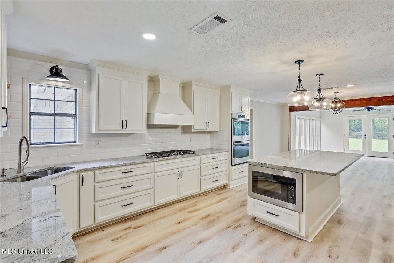 111 Meadowview Drive