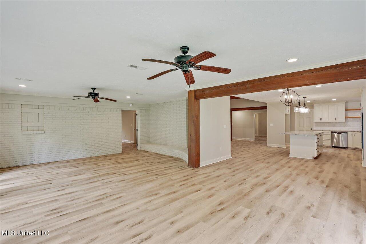 111 Meadowview Drive