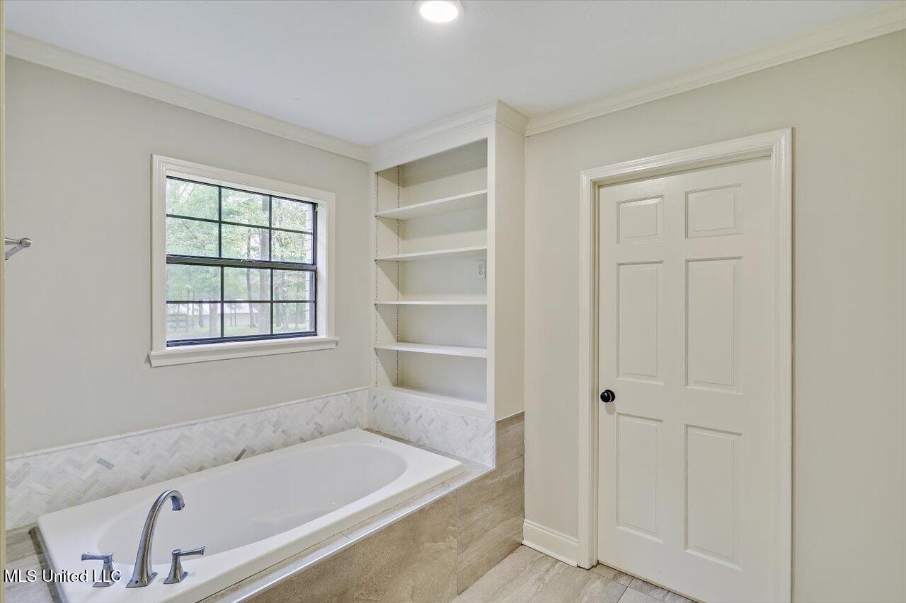 111 Meadowview Drive
