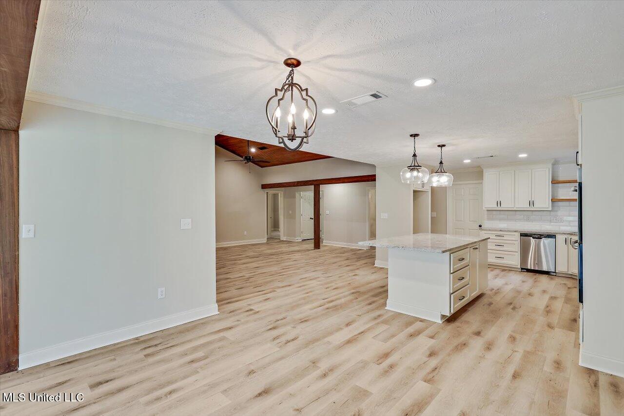 111 Meadowview Drive