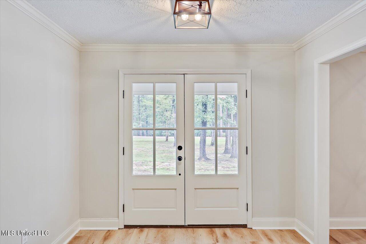 111 Meadowview Drive