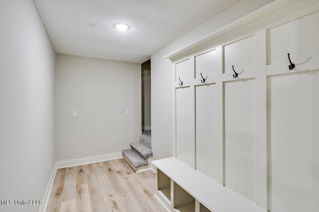 111 Meadowview Drive
