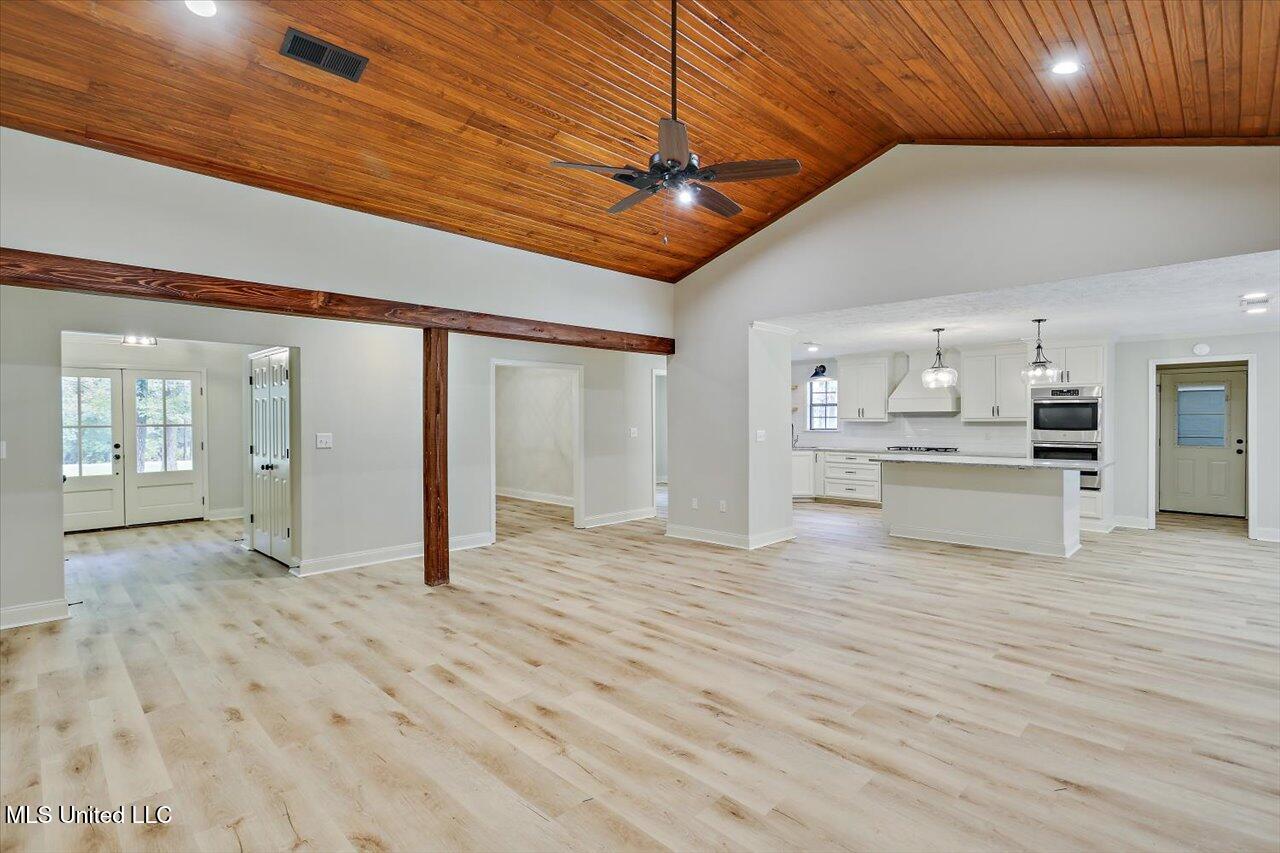 111 Meadowview Drive