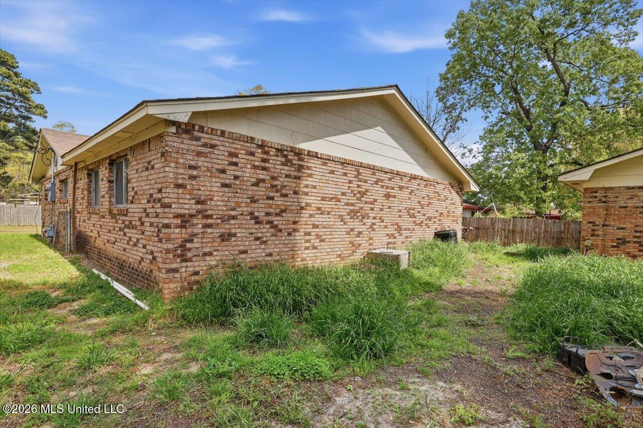 2009 Melvin Road