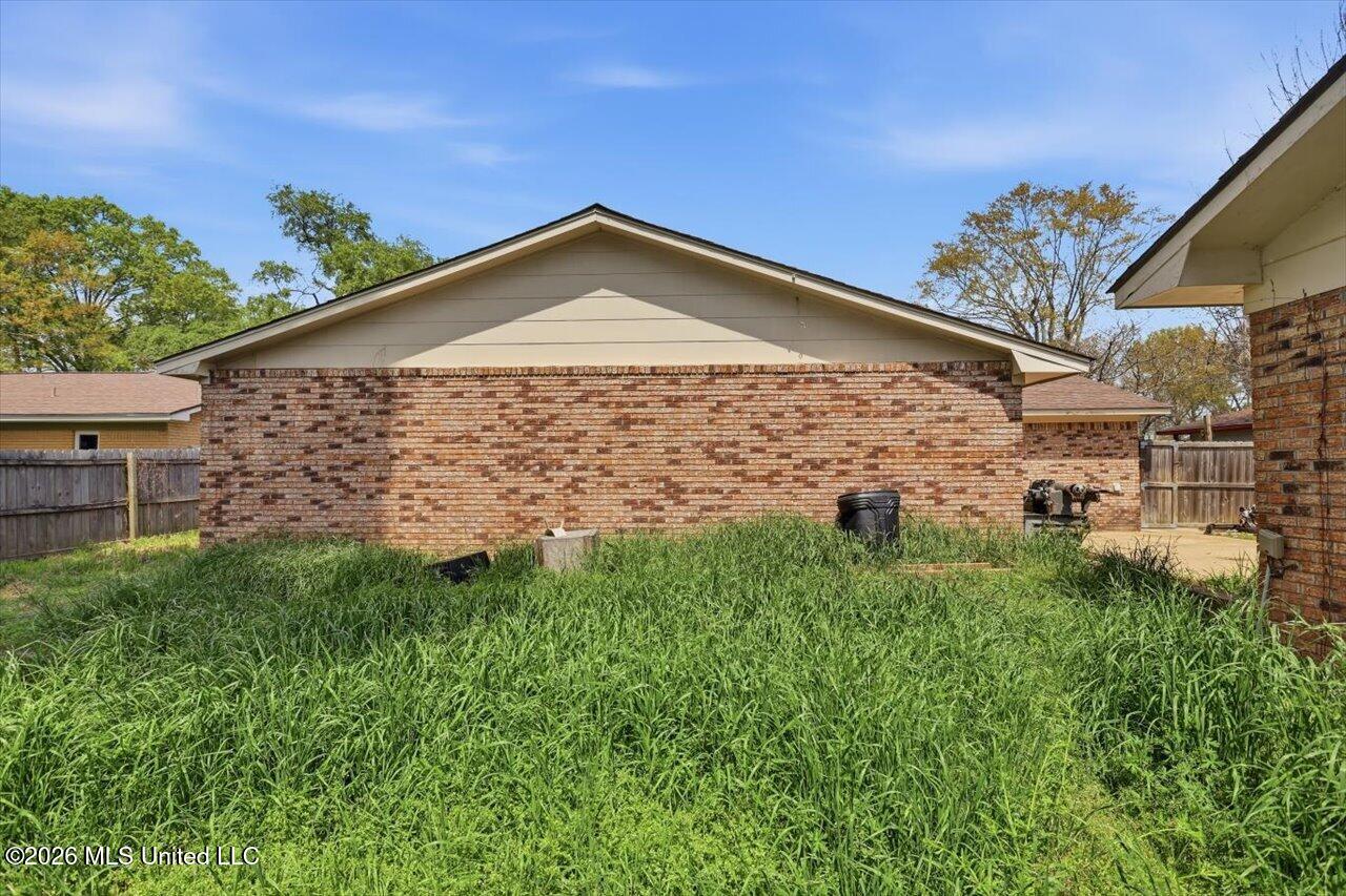 2009 Melvin Road