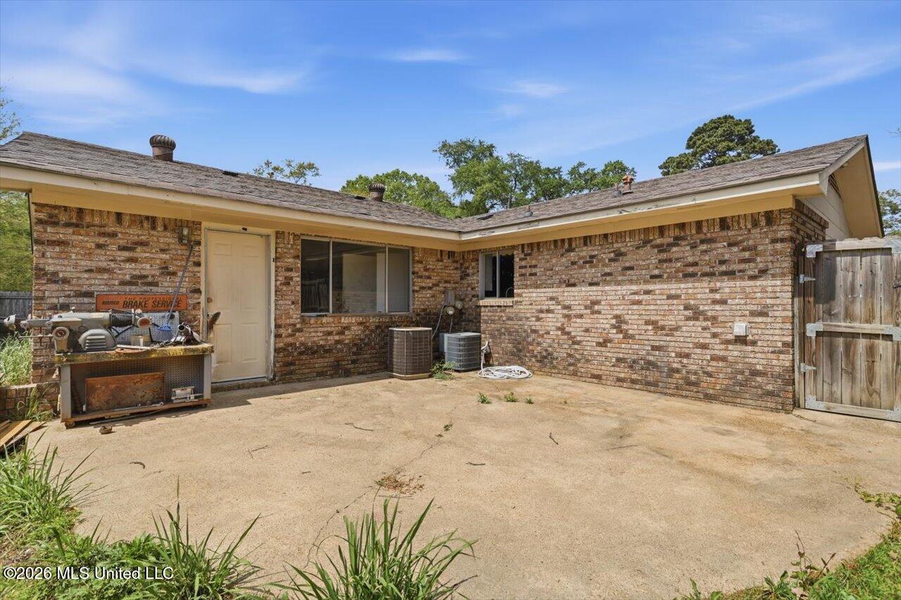 2009 Melvin Road