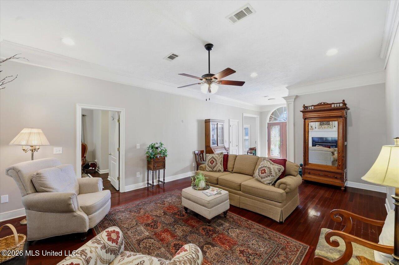 321 Indian Gate Circle